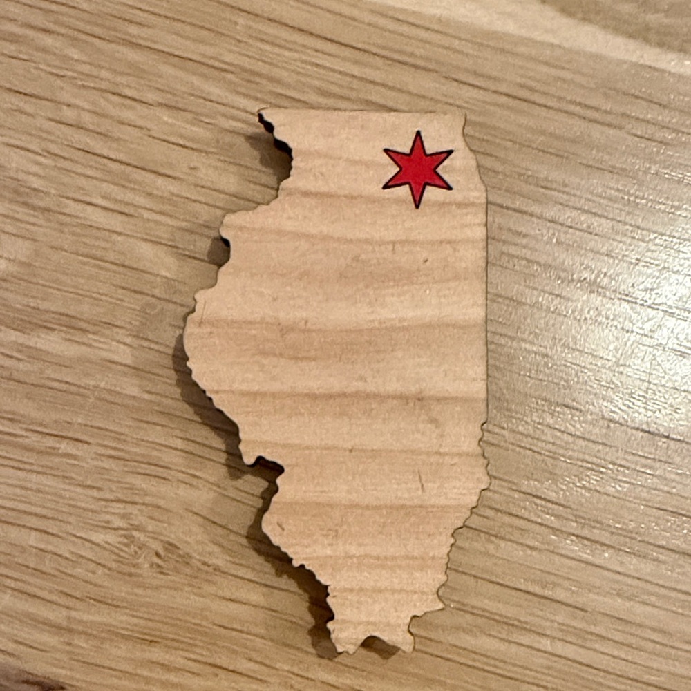 Starbucks Reserve Collectors Illinois State Magnet with Red Star